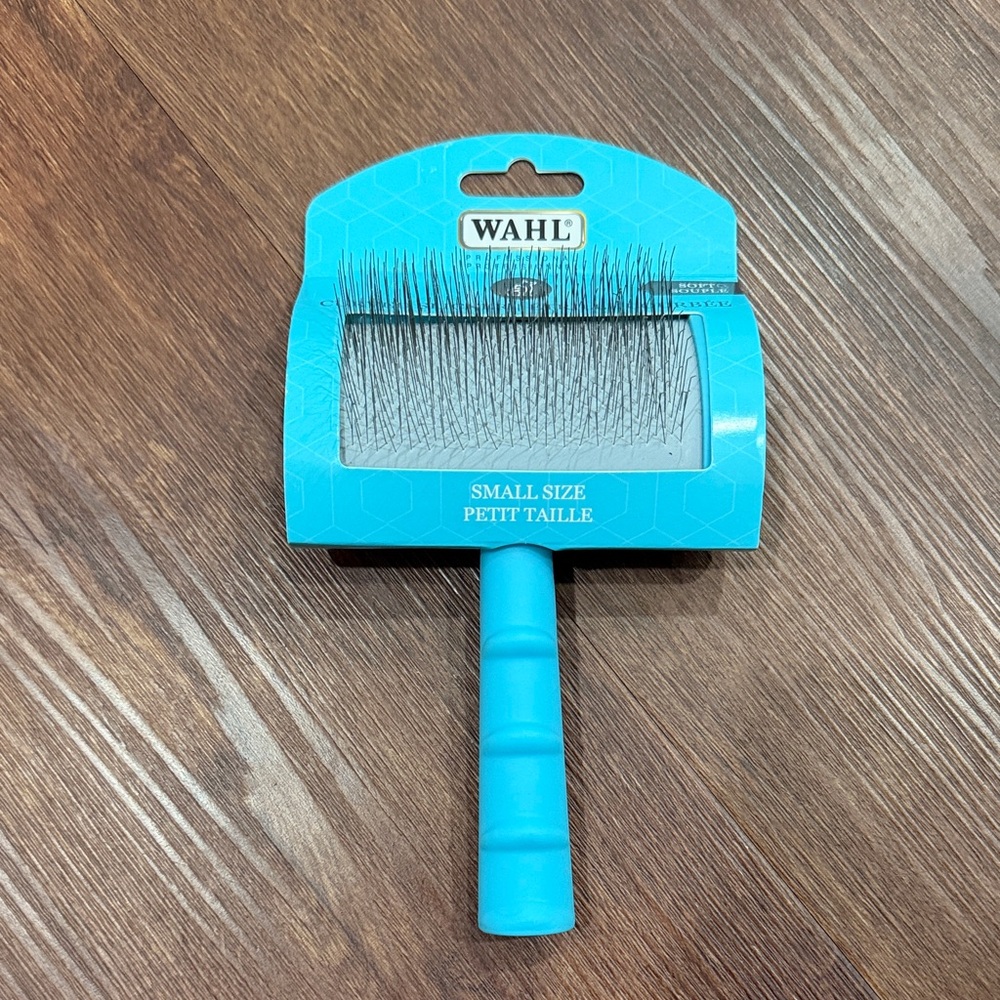 ✨HOST PICK✨Wahl Pet Grooming Brush with Blue Handle